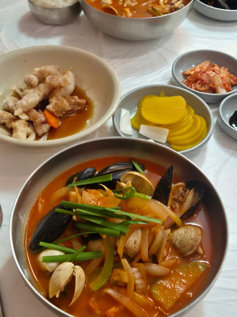 태안 몽산포 해수욕장 근처 현지인 맛집 철가방