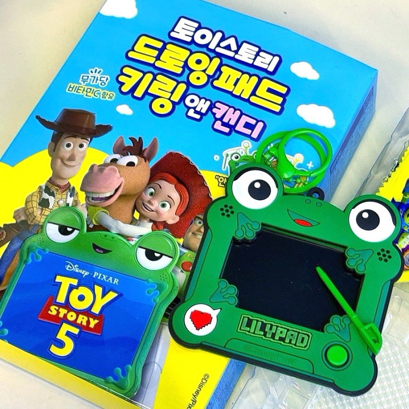 Cu신상: 토이스토리 드로잉패드 키링앤캔디릴리패드 키링 실물후기