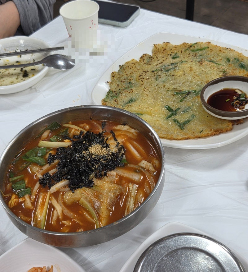 [감자바우 장칼국수]줄서서 먹는 강릉 중앙시장 장칼국수 감자옹심이 맛집 (웨이팅 메뉴 가....