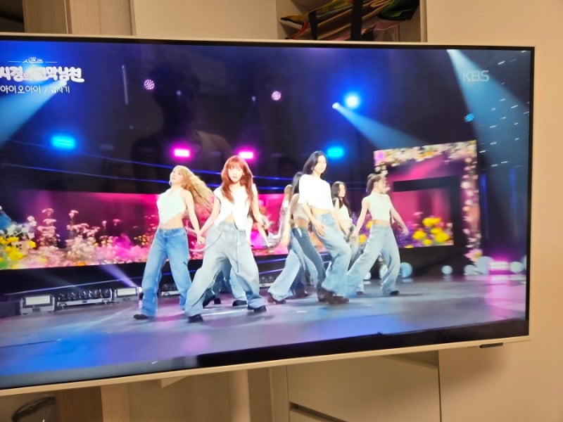 [블로그 리뷰] 삼탠바이미 완성! 삼성 스마트모니터 M7 43인치 + 무빙 스탠드 찐 사용 후기