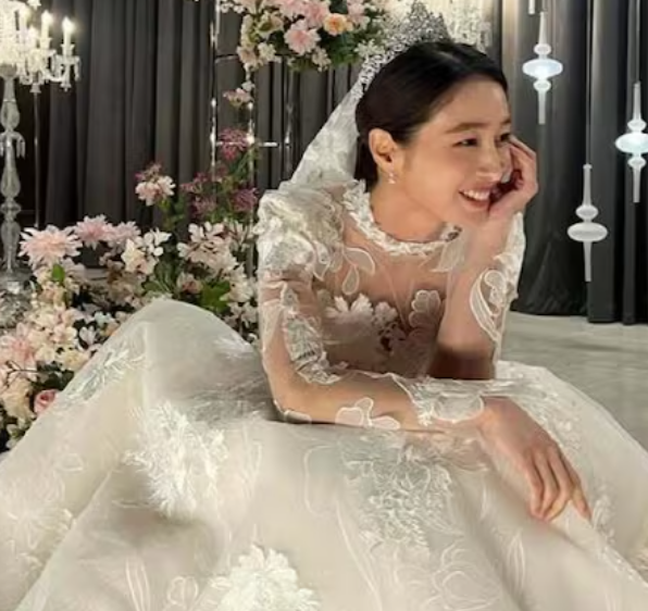 "How dare you?" The story of Lee Min-jung reuniting with Lee Byung-hun