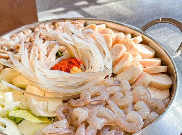 판교맛집 사위식당, 판교역 앞 <b>유퀴즈</b> 낙곱새 데이트·회식 추천
