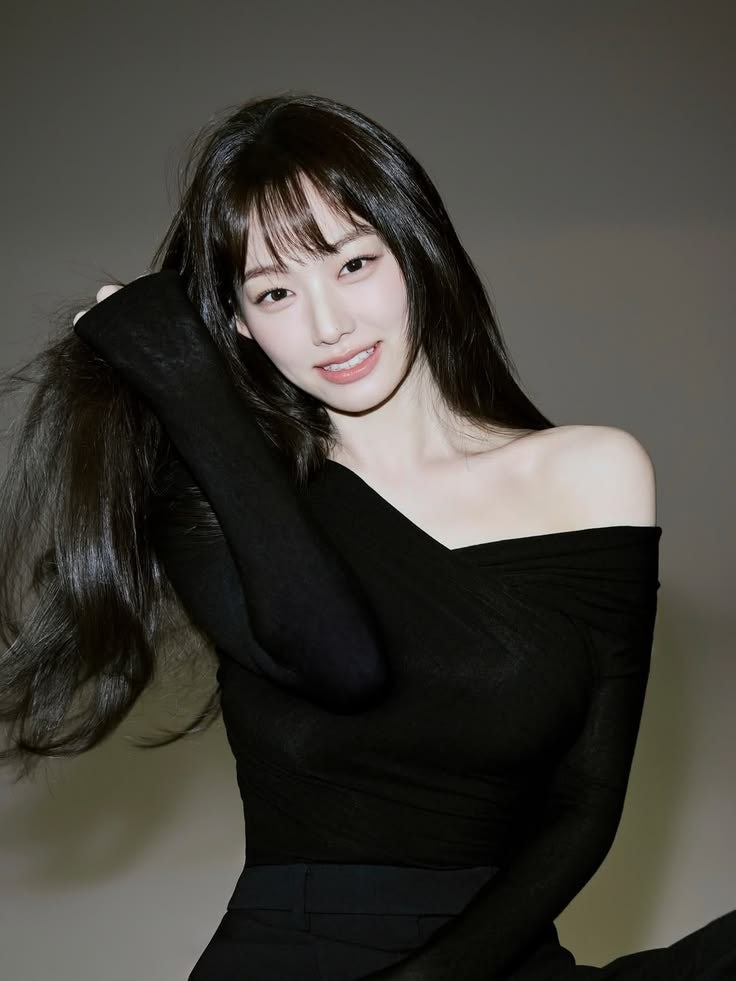 강미나 아이오아이 프로필 나이 '다이어트 역대급 성공?' 드라마 내일도출근 리즈 갱신