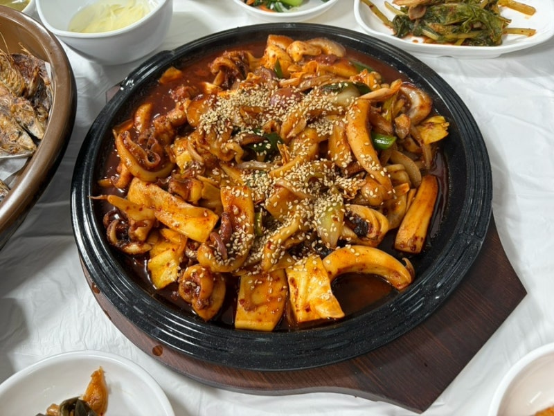민형1976식당: 대천 해수욕장 현지인 맛집 생선구이정식 갑오징어볶음 우럭지리탕 단체모임 ....