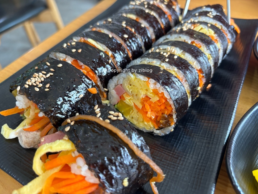 Dahuigimbap photo 5
