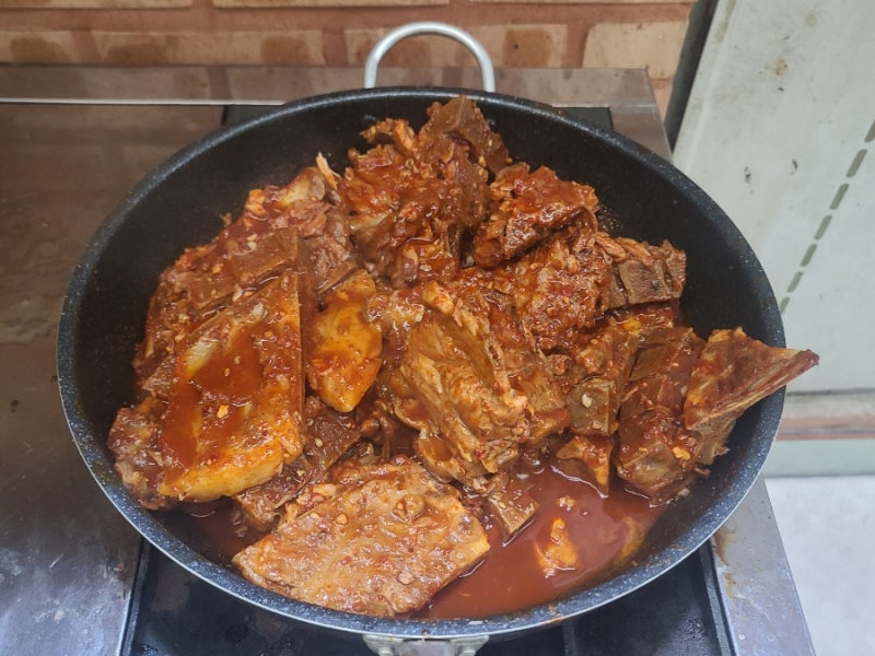 단돈14,00원으로 매운 등뼈찜 레시피, 댓자 두개