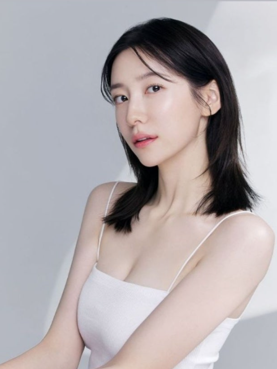 배우 박지현 프로필 완벽 정리: 학력, 영어 실력, 다이어트 비결, 의사 아버지까지