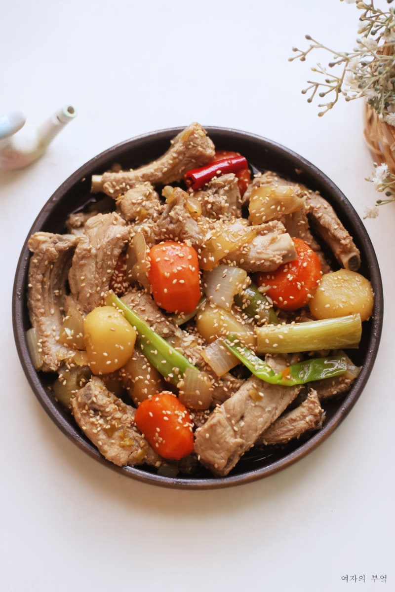 돼지갈비찜 레시피 양념 간장 등갈비찜