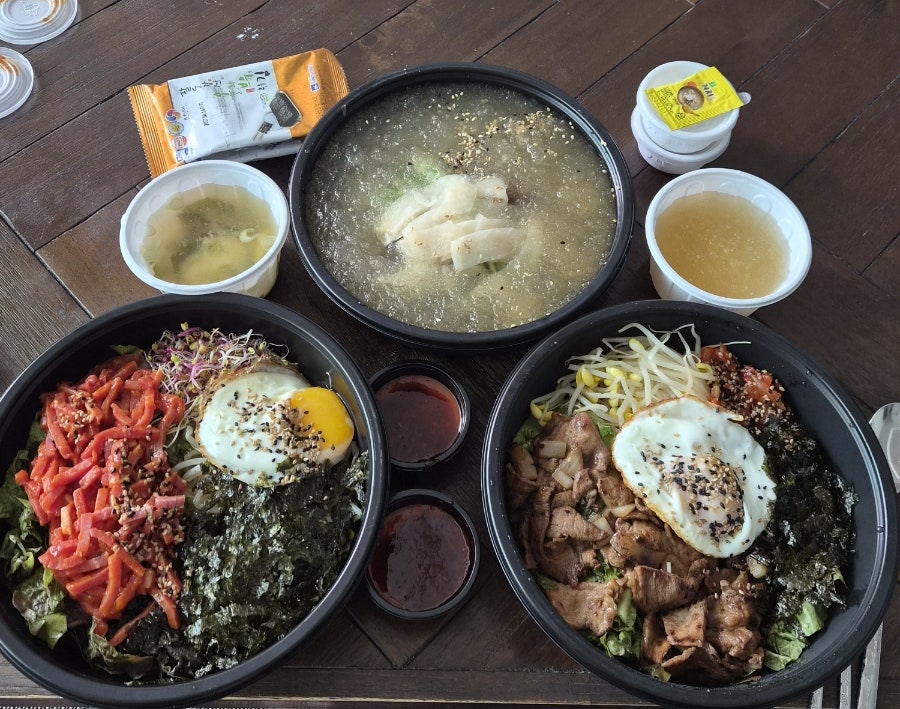 고기듬뿍대왕비빔밥&냉면 성연점 사진 2