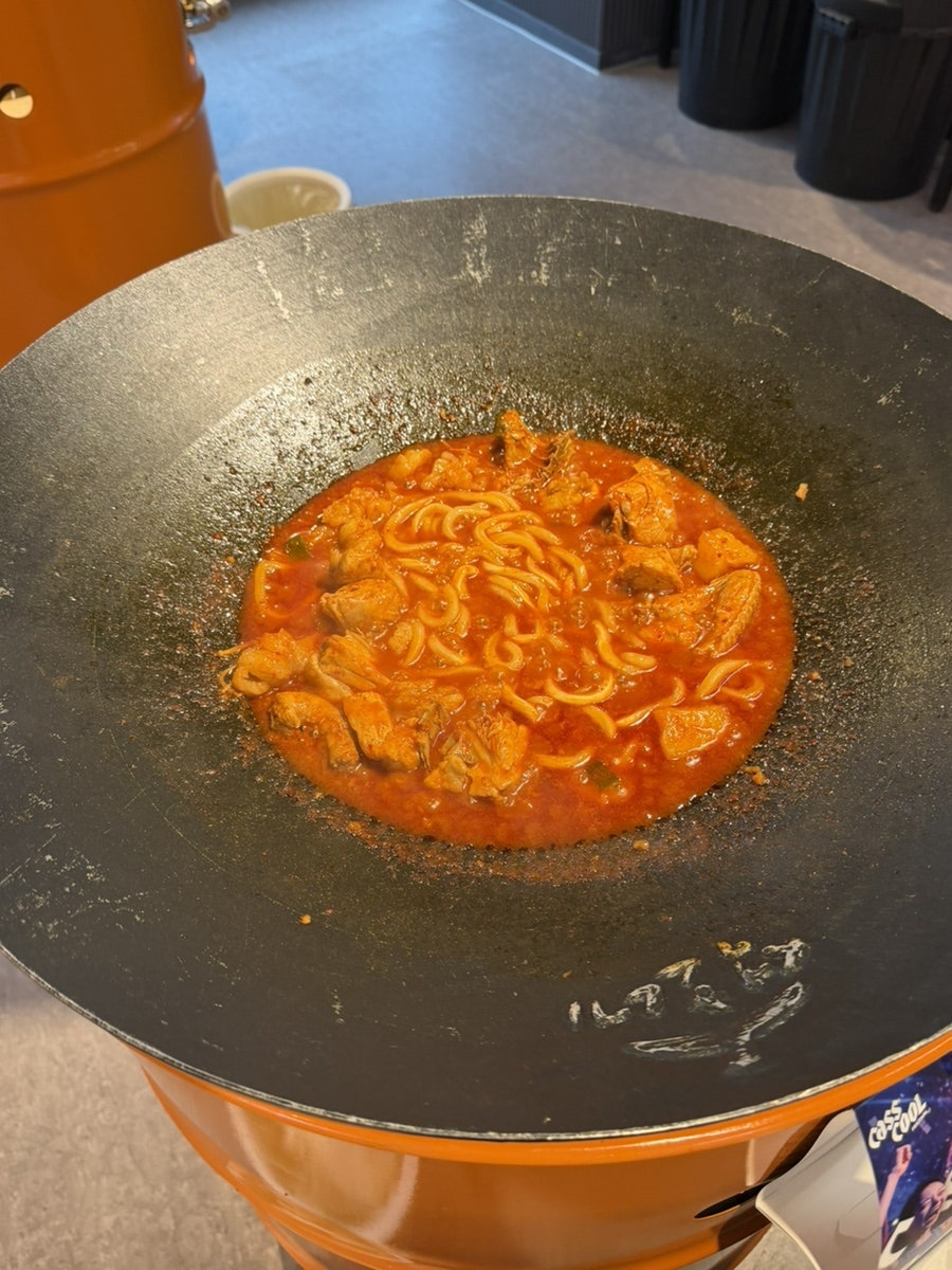 석호네솥뚜껑닭볶음탕 사진 2