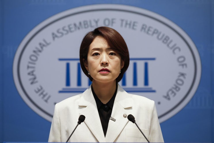 "<b>정청래</b>에 불만 많다" 고민정, 8일 당대표 <b>출마</b> 폭탄<b>선언</b>…40대... 