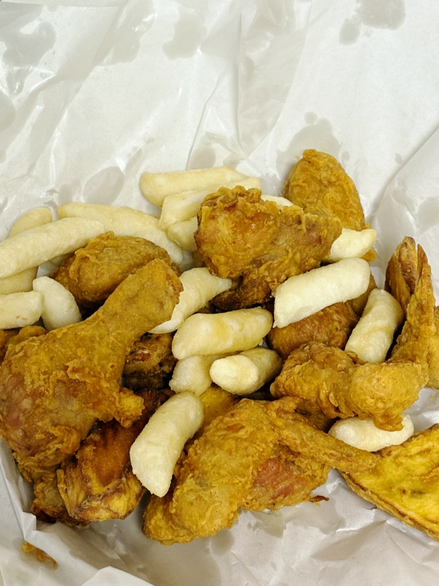 오빠통닭 상무점 사진 4