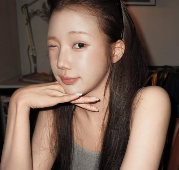 "이분 누구세요?"… '164cm 43kg' 모모랜드 주이, 튜브톱 근황에 댓글 창 뒤집힌 '이유'
