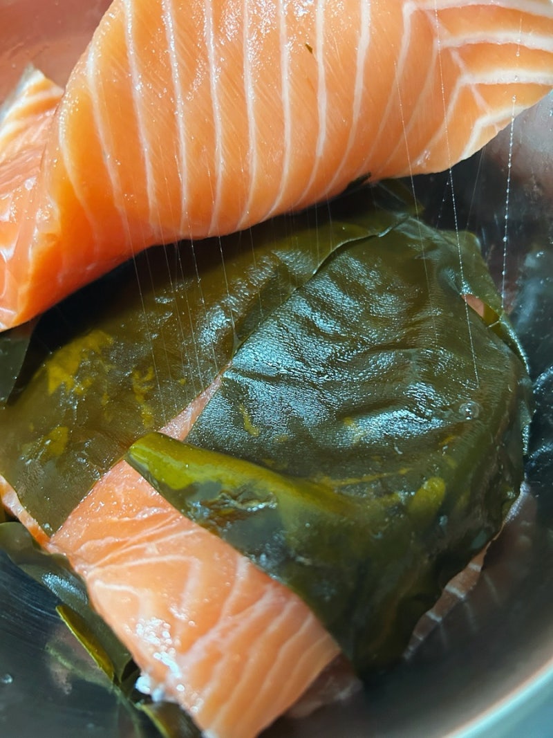 코스트코 대용량 생연어 집에서 일식집 퀄리티 다시마 숙성(곤부지메)하는 법 맛있게 손질하....