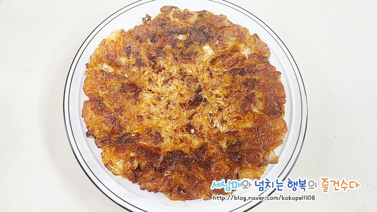 비 오는 날 생각나는 오징어 김치전 레시피, 김치부침개 바삭하게 만드는 법