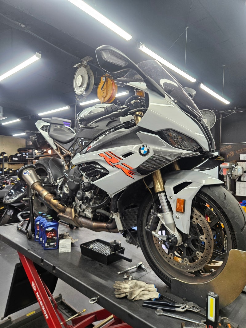 BMW S1000RR 엔진오일 교환