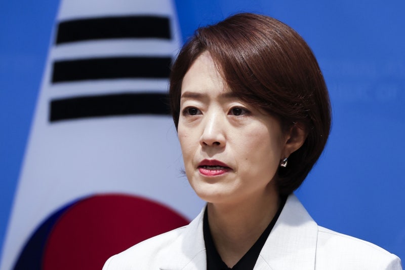 "문재인을 넘어설 것" 고민정 당대표 출마 선언! 나이 학력 고향 프로필