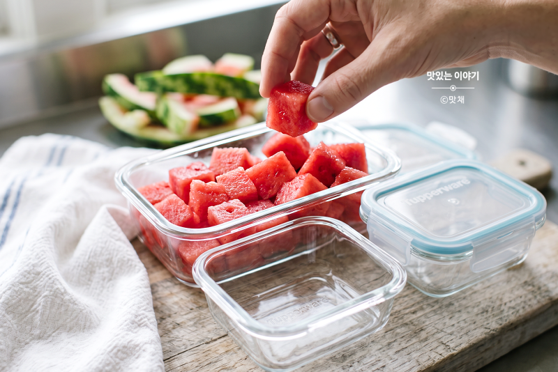 자른 수박 보관법 - 수박 랩으로 싸면 세균 폭발? 올바른 수박 밀폐 보관법