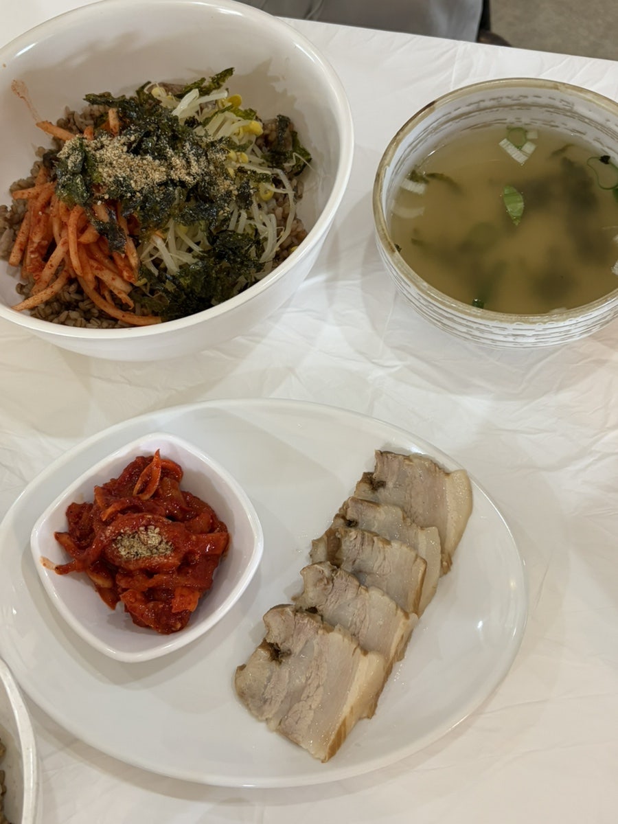 큰골보리밥칼국수 사진 1