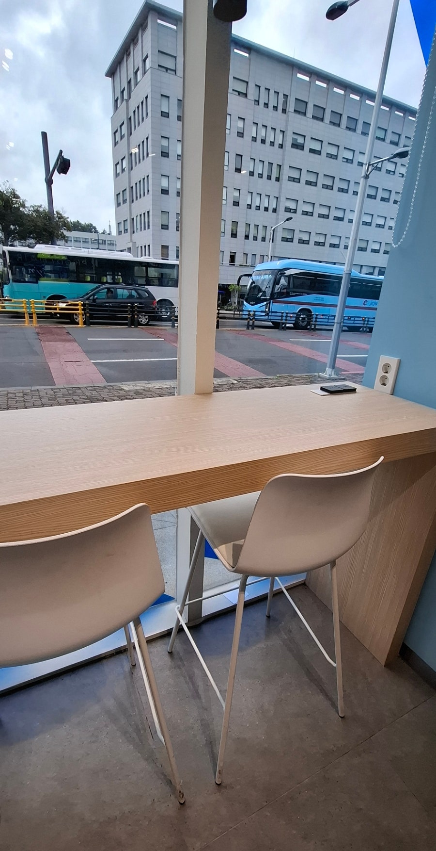 움버거앤윙스 제주삼화점 사진 4