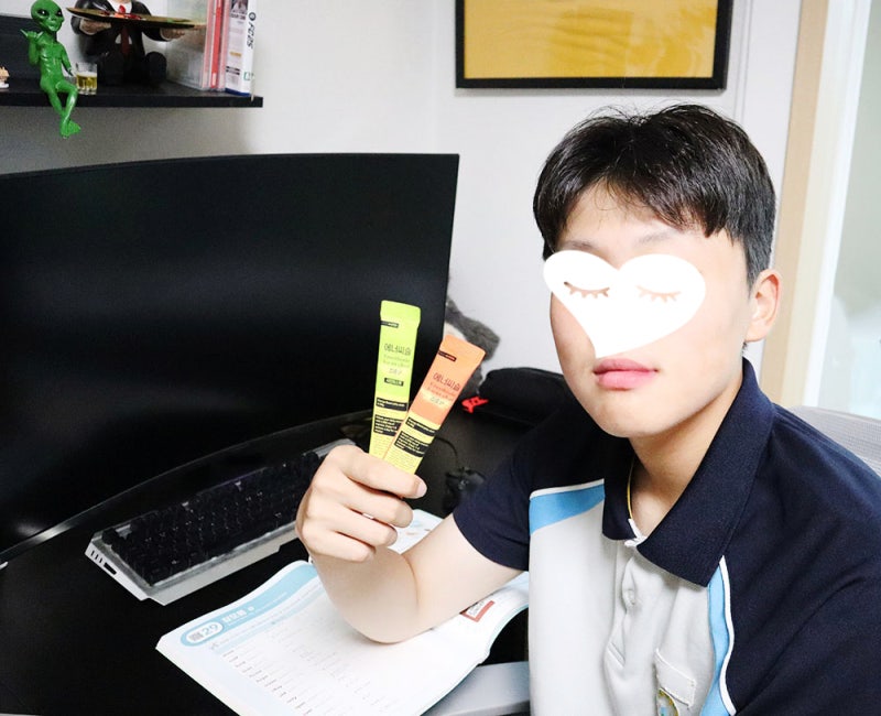 수험생 공부간식 대웅제약 에너씨슬 집중샷 미미미누젤리 섭취해요