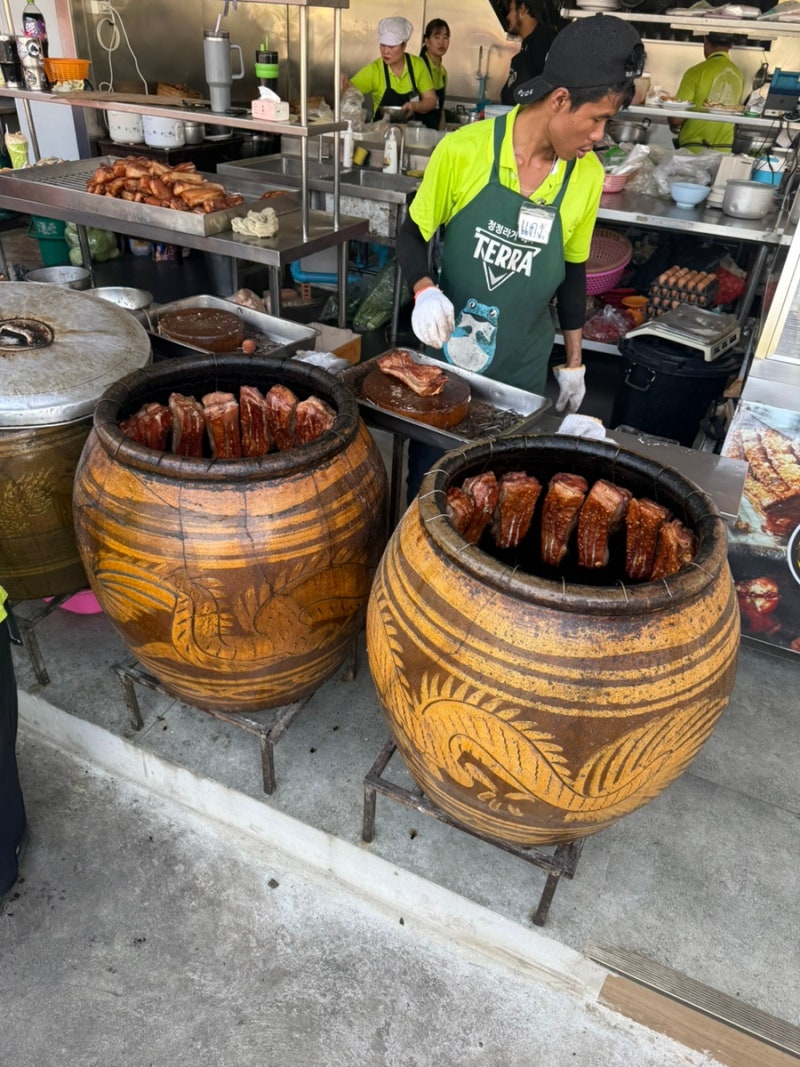 치앙마이 맛집 추천 항아리 삼겹살 바베큐 넹무옵옹 메뉴