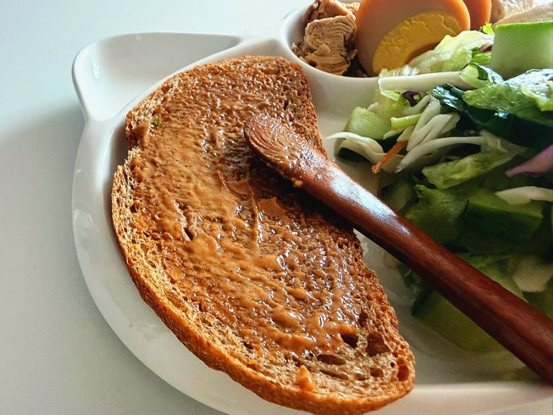 통밀빵 다이어트 | 직스더브레드 자연발효 통밀빵으로 죄책감 없는 탄수화물 섭취!
