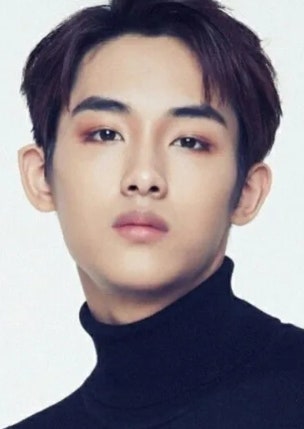 NCT 윈윈, 10년 만에 SM 떠난다...팬들은?