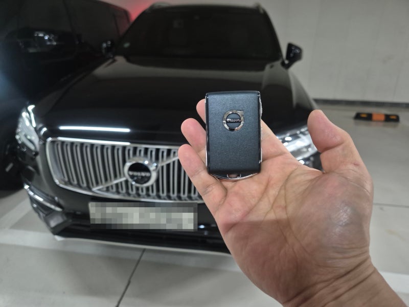 볼보 XC90 차키분실 견인없이 현장에서 정품스마트키 제작