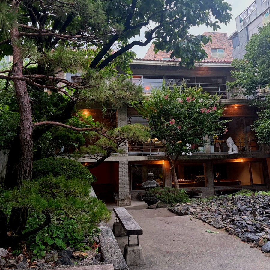 앤트러사이트 서교점 사진 3