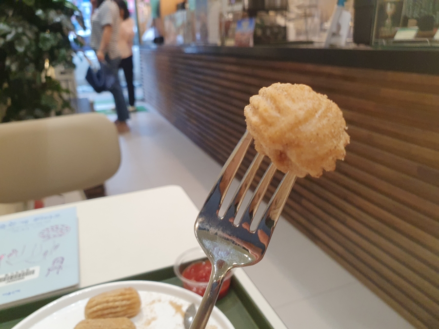 우지커피 김포장기역점 사진 4