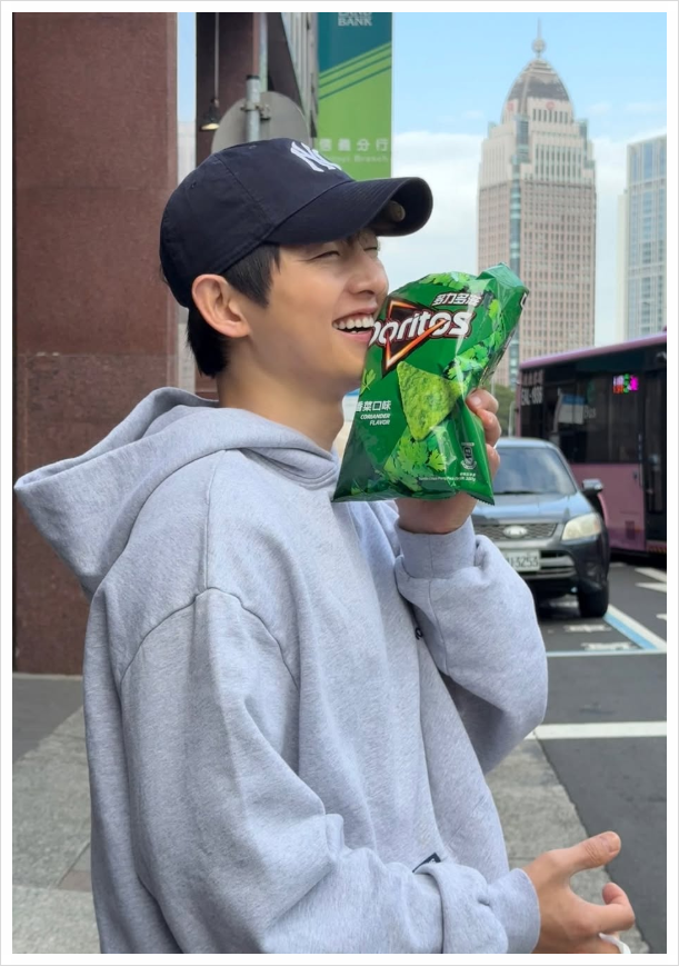 송중기 박지현 '러브 클라우드' 확정! 태양의 후예 이후 11년 만의 KBS 복귀! 2027년 최고 기대작....