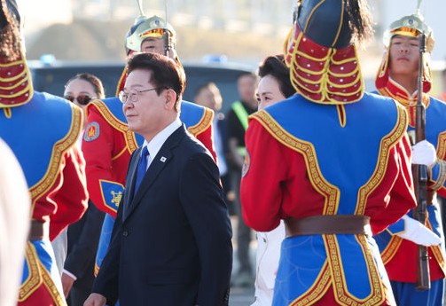 이재명 <b>대통령</b> 몽골 도착! 15년... 공급망과 <b>나담축제</b> 주빈 참석... 