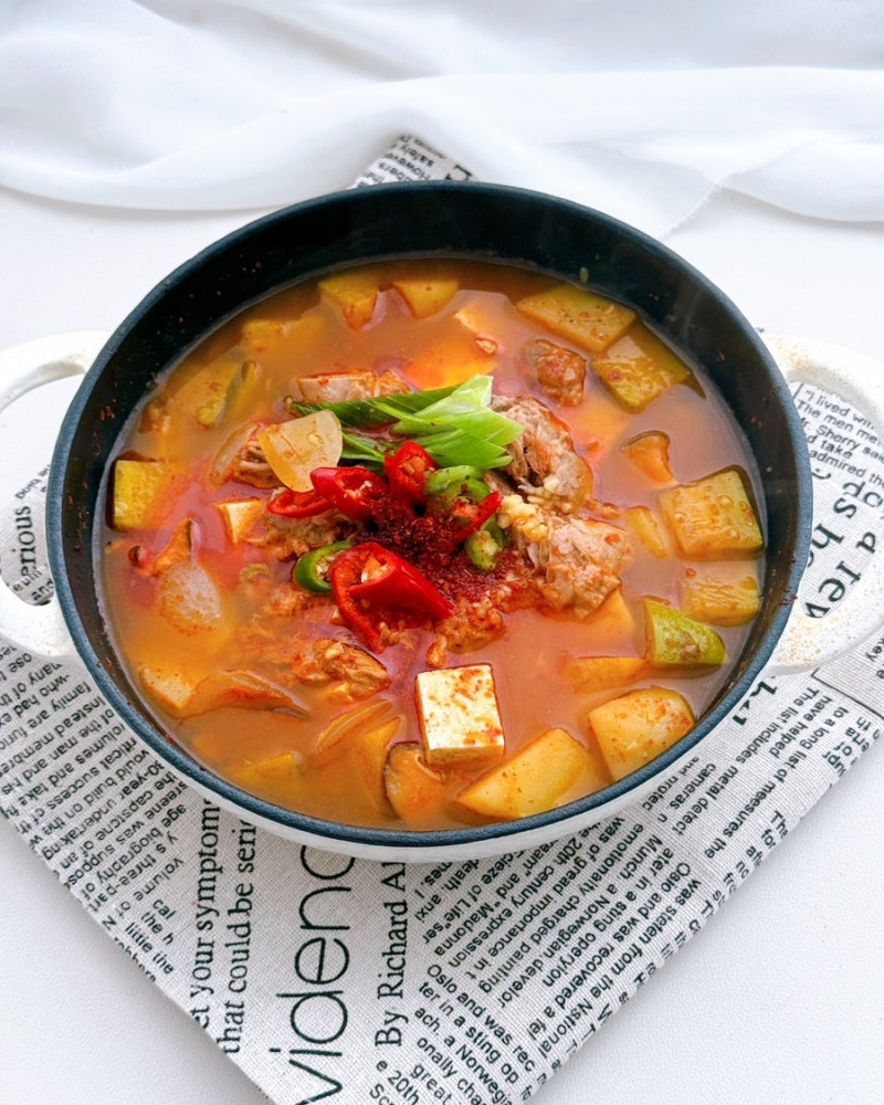 퇴근 후 15분 저녁준비 끝! 두부 참치짜글이 레시피 간단한 참치캔 찌개 요리