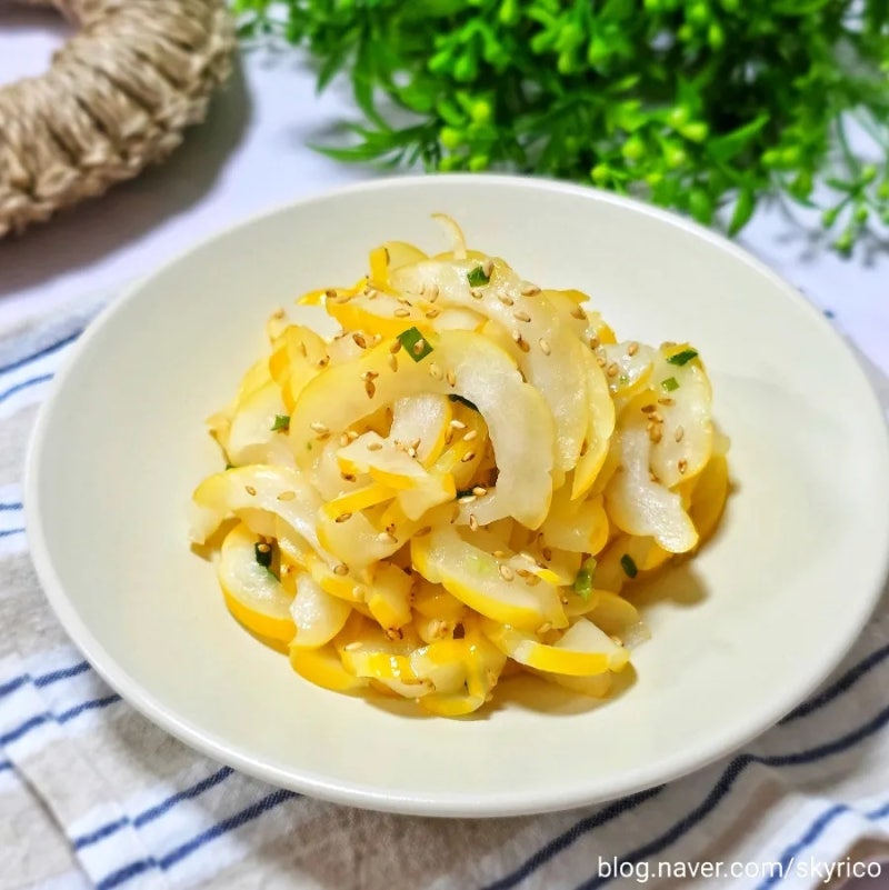 참외장아찌무침 레시피 | 양념 최소로 본연의 맛 즐기기