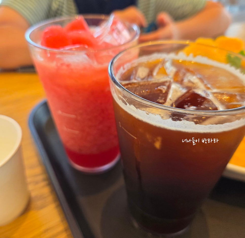 투썸플레이스 아산모종점 사진 4