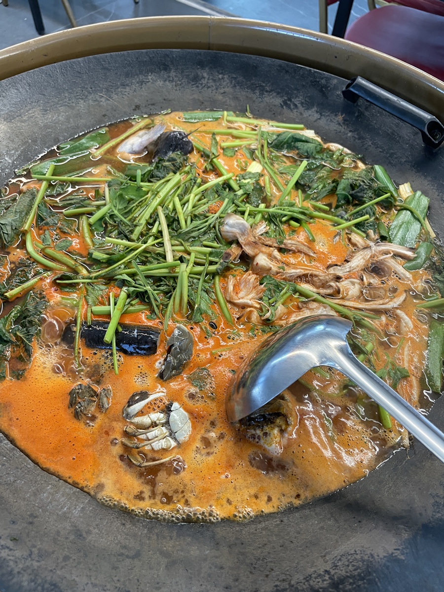 솥뚜껑메기매운탕 율량점 사진 1