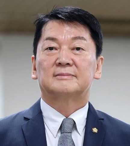 안철수, 추경호 재판에 증인으로 출석해.● "한동훈이 먼저 당사로 모이라 지시했다?" 12·3 비....