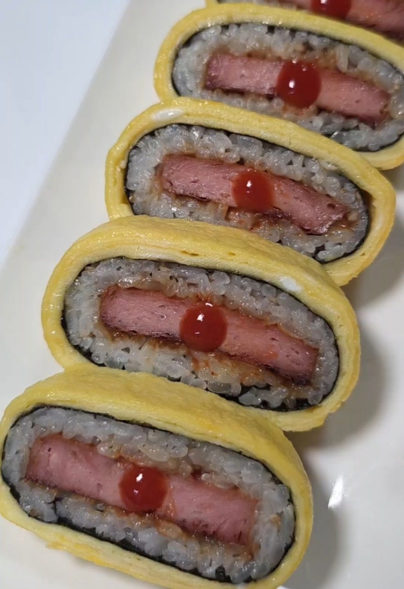 스팸김밥 더 맛있게 먹는 법 계란으로 한 번 더 감싼 스팸계란말이김밥
