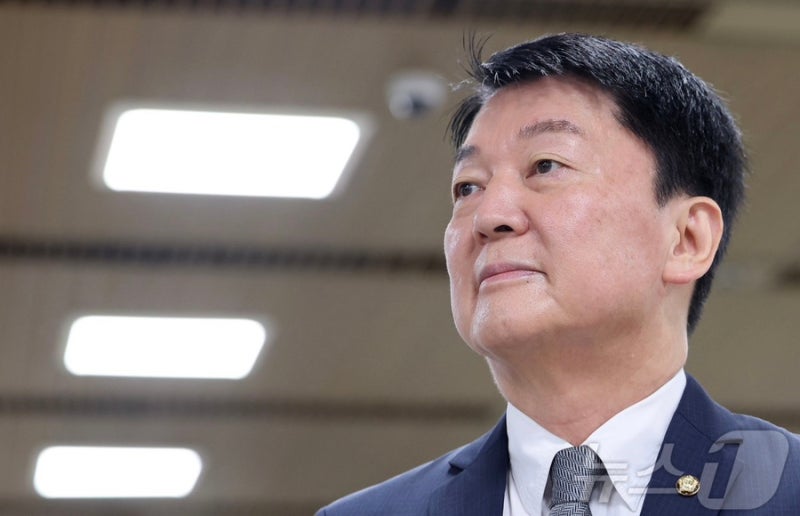[긴급속보] 안철수 법정 증언에 한동훈 즉각 반박…추경호 재판서 ‘당사 소집’ 공방 확산