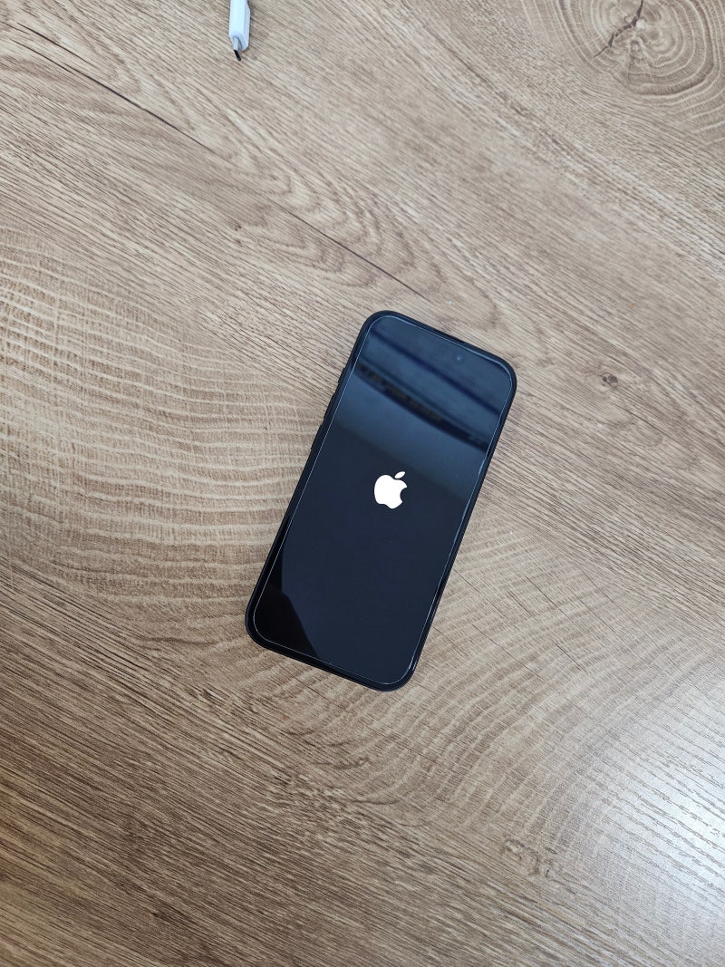 아이폰 16 / iPhone 16 스펙 및 중고가격