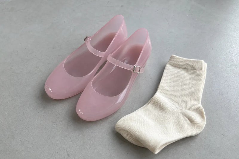 "명품 안 부러운 2만원대?" 메리제인 젤리슈즈 다리길어보이는 양말 매칭