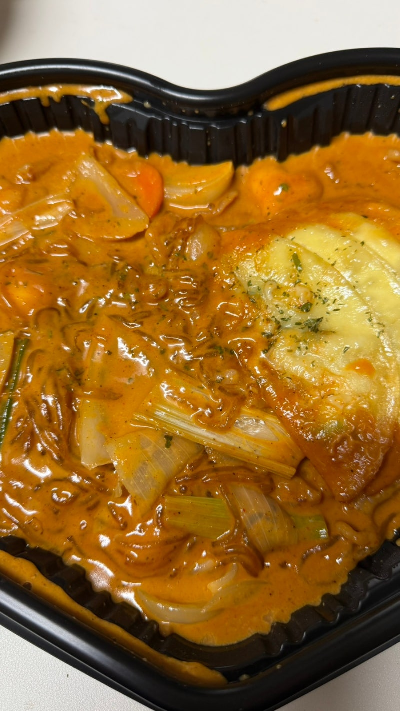 두찜(로제 닭발+납작 만두 추가)