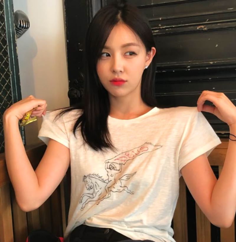 경쟁률 1800대 1 아나운서 합격했는데... 입사 3년만에 그만 두고 결혼한 재벌가 며느리 정체