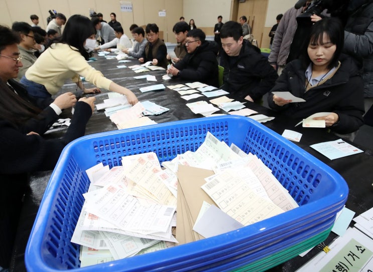 <b>선관위 특검법</b> 발의 투표용지 부족 사태가 남긴 진짜 숙제