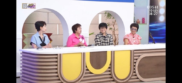 혜은이 김승미, '<b>아침마당</b>' 동반 출연…데뷔 반대했던 언니의 진심