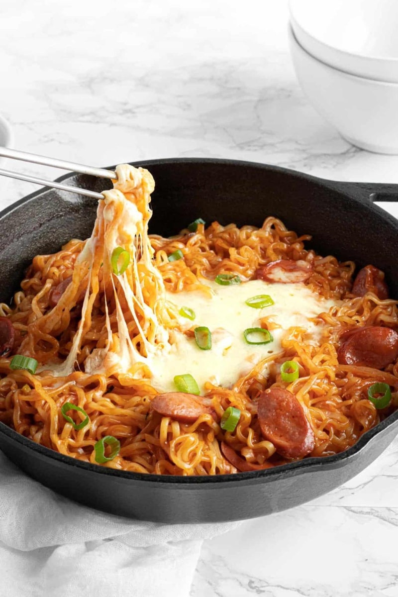 치즈불닭볶음면 황금레시피 | 자취생도 10분이면 만드는 편의점보다 맛있는 레시피