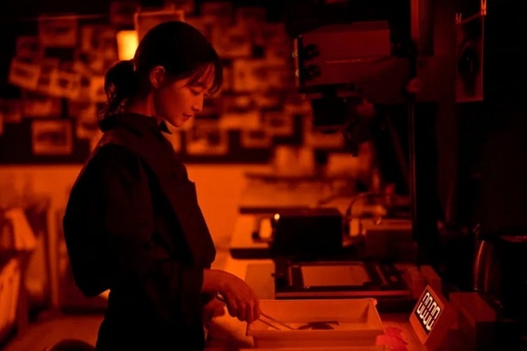 영화 눈동자 정보, 신민아 1인 2역과 원작 결말 차이 정리