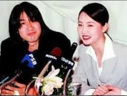 "결혼 두 달 전 모든 걸 접었다" 신성우와 약혼까지 했던 채시라, 결국 김태욱과 결혼한 진짜 ....