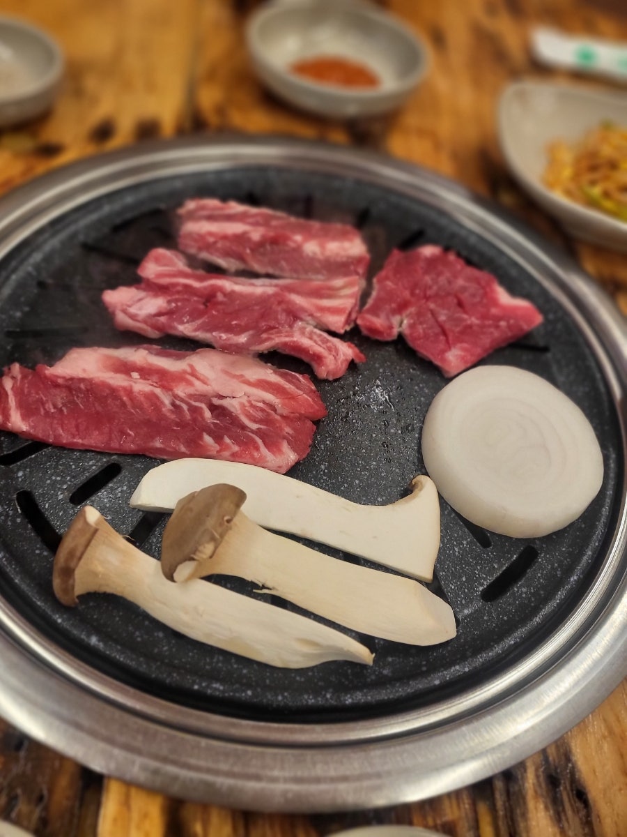소띠돈띠횡성생고기 사진 3